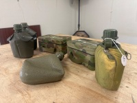 4 Water Canteens Plastic & 2 Carry Containers - 3