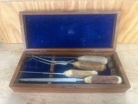 Case Testeoxx Stag Handle Carving Set - in box