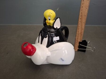 Vintage Sylvester & Tweety Bird Teapot - Warner Brothers 1999