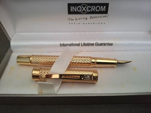 Gold Toned Crocodile Fountain Pen - with 22 k Nib