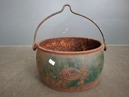 Kendrick & Sons 1 1/2 Gallon Cast Iron Cooking Cauldron (no lid)