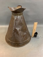 Vintage 1 Gallon Oil Pourer - 3