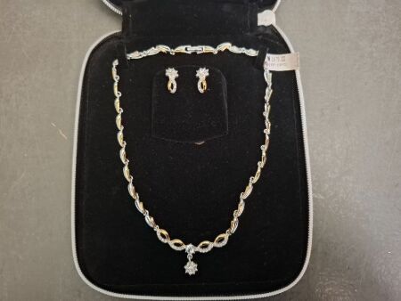 Estelle Teardrop Necklace and Earring Set