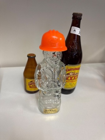 2 Vintage Castlemaine XXXX Bitter Ale Bottle (1 Full) & Mennen Skin Bracer After Shave Bottle