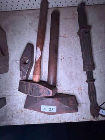 Assorted saw doctor hammers (CHOICE 27, 28)