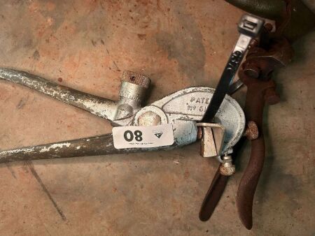 Assorted vintage saw sets (CHOICE 80 - 93)