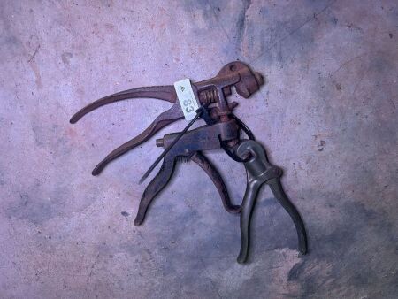 Assorted vintage saw sets (CHOICE 80 - 93)