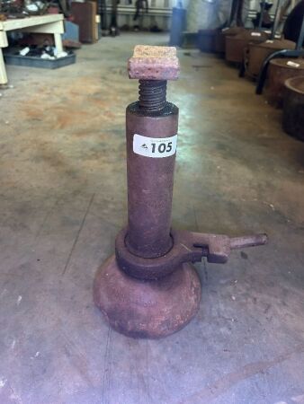 Vintage mechanical jack
