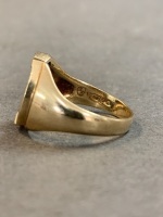 9ct Gold Signet Ring in Shape of Horshoe - 4.4g - 2