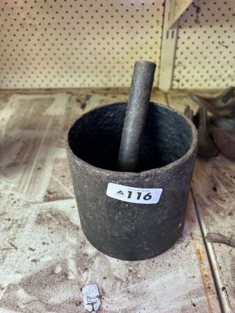 Cast iron dolly pot - for crushing gold