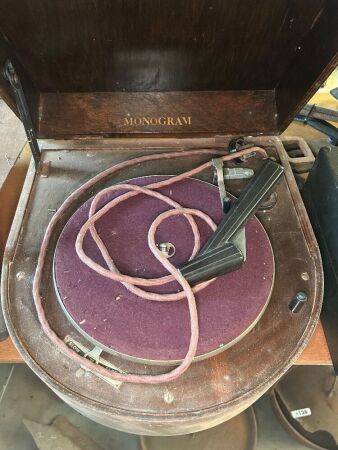 MONOGRAM electric gramophone