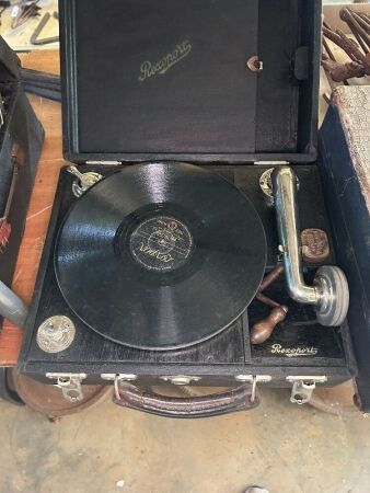 REXOPORT gramophone