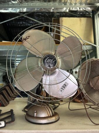 Vintage electric fan - ESSEX 12in