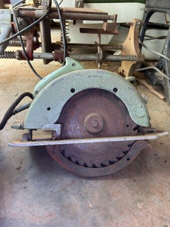 Vintage power saw - cast alloy caseng