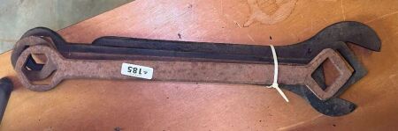 Large industrial spanners (CHOICE 181 - 185)