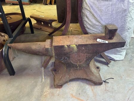 BK SYDNEY cast steel anvil - 112lb