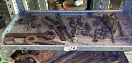 Shelf lot of assorted taps and tap handles