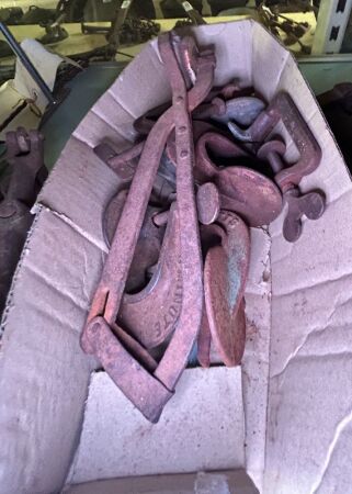 Selection of vulcanising clamps