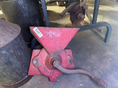 Cast iron corn cracker - side/wall mount