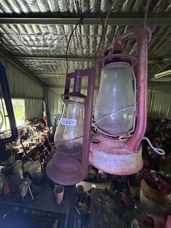 2x kerosene lanterns