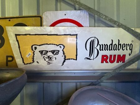 Plastic BUNDABERG RUM sign (CHOICE 424, 425)