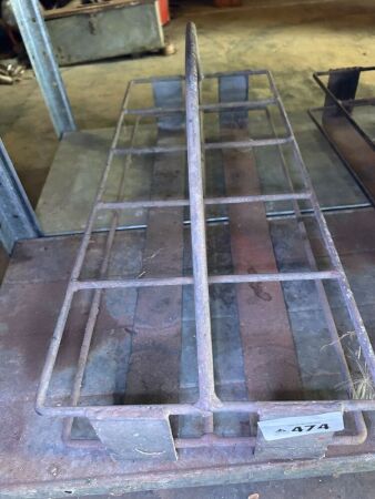 Steel oil bottle carrying rack (CHOICE 473, 474)
