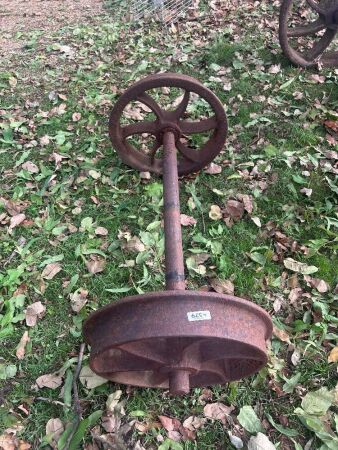 Medium steel carriage axle/wheels