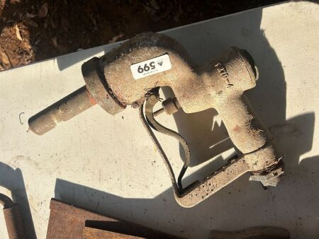 Fuel tank nozzle