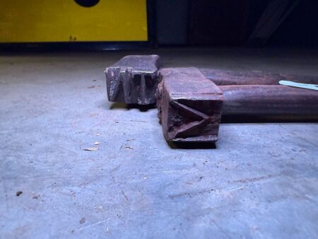 2x crowning hammers (CHOICE 327 - 330)