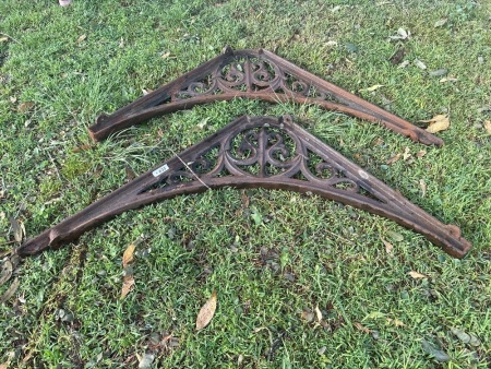 Heavy duty large cast iron corner brackets