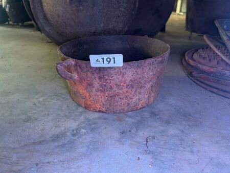 Cast iron 9in camp oven - no lid