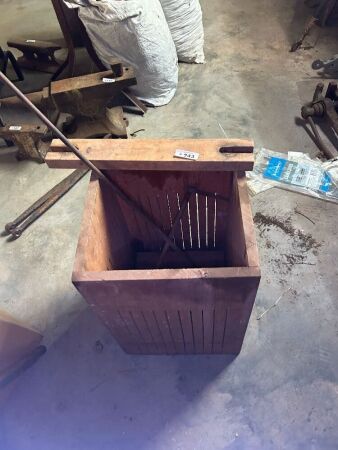 Vintage wooden grape press with jack - incomplete