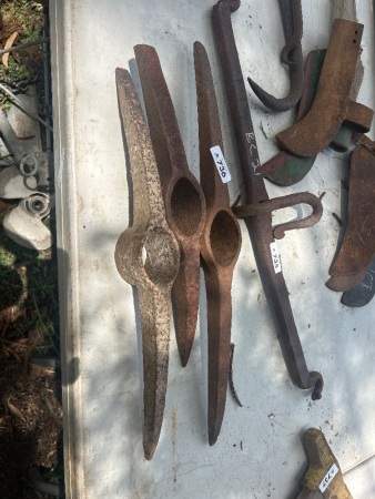 3x pick heads
