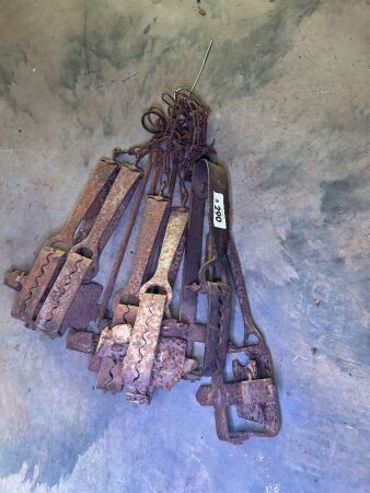 Lot of assorted rabbit traps