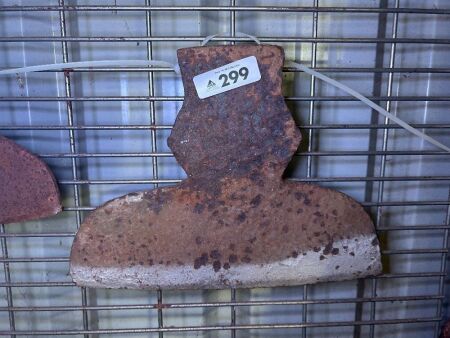 Broad axe head