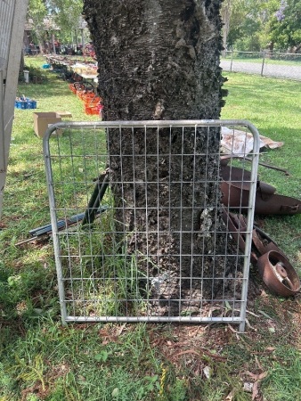 Galvanised mesh gate