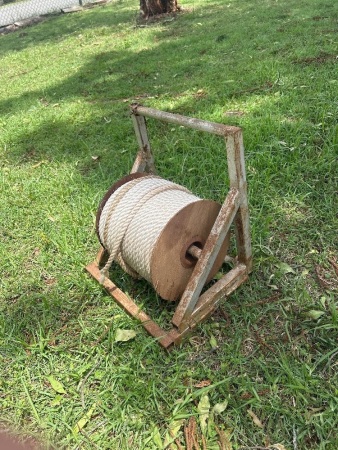 1/2 in rope on dispenser roll