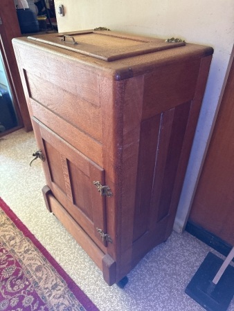 Silky Oak ice chest