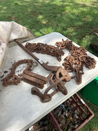 Snigging chains, load binder, and pipe vice