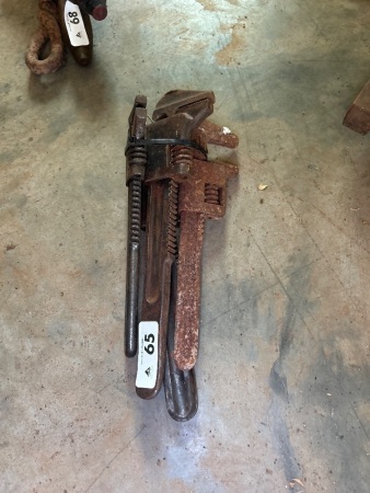 Assorted vintage adjustable wrenches (CHOICE 60 - 72)