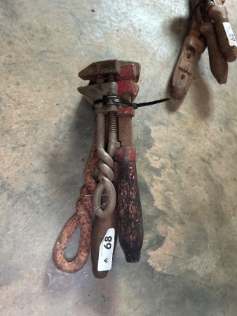 Assorted vintage adjustable wrenches (CHOICE 60 - 72)