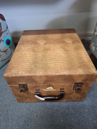 His Masters Voice Vippergram Carry Case