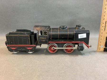 Vintage Marklin O Gauge Steam Locomotive R880 & Tender 889