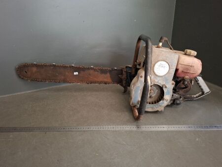 Danarm Vintage Chainsaw
