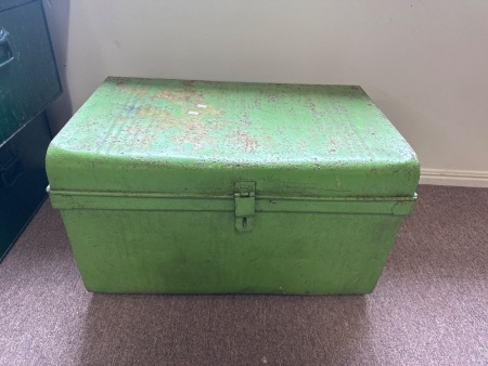 Metal Green Trunk
