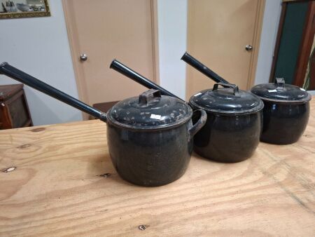 Set of 3 Cast Iron Saucepans with Lids