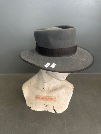 Akubra Squatters Felt Hat Size 59