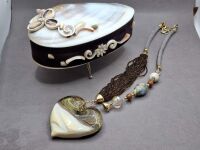 Mid Century Shell Jewellery Box and Vaccari Tagliapietra Murano Necklace - Made in Italy