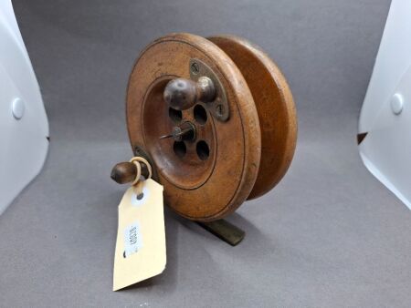 Antique Allclock & Sons Ltd England Timber and Brass 4 1/2" Reel