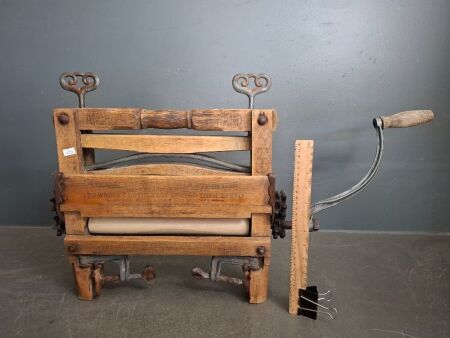 Anchor Brand Antique Hand Crank Clothes Wringer